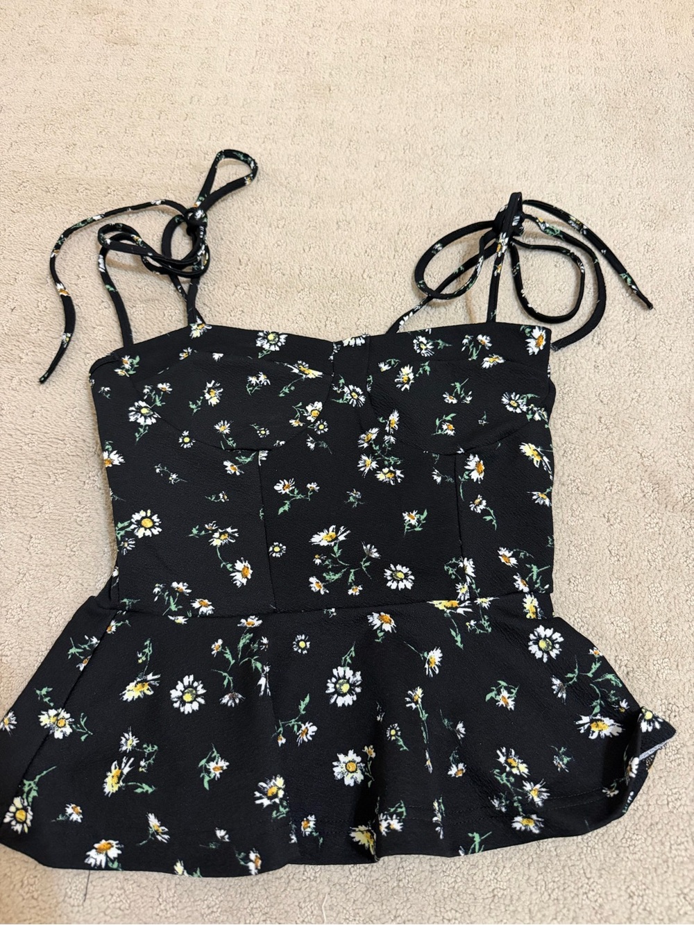 SHEIN Black Daisy Tie-Strap Floral Top
